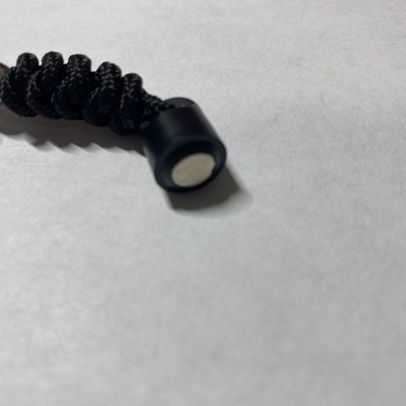 Skull and Beaded Paracord Bracelet with Magnetic Clasp - Picture 4 of 9